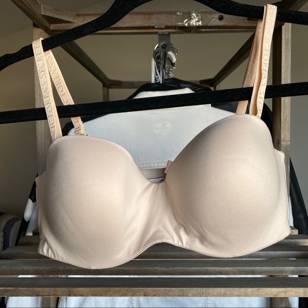 Nude (white ppl) VS bra w removable straps